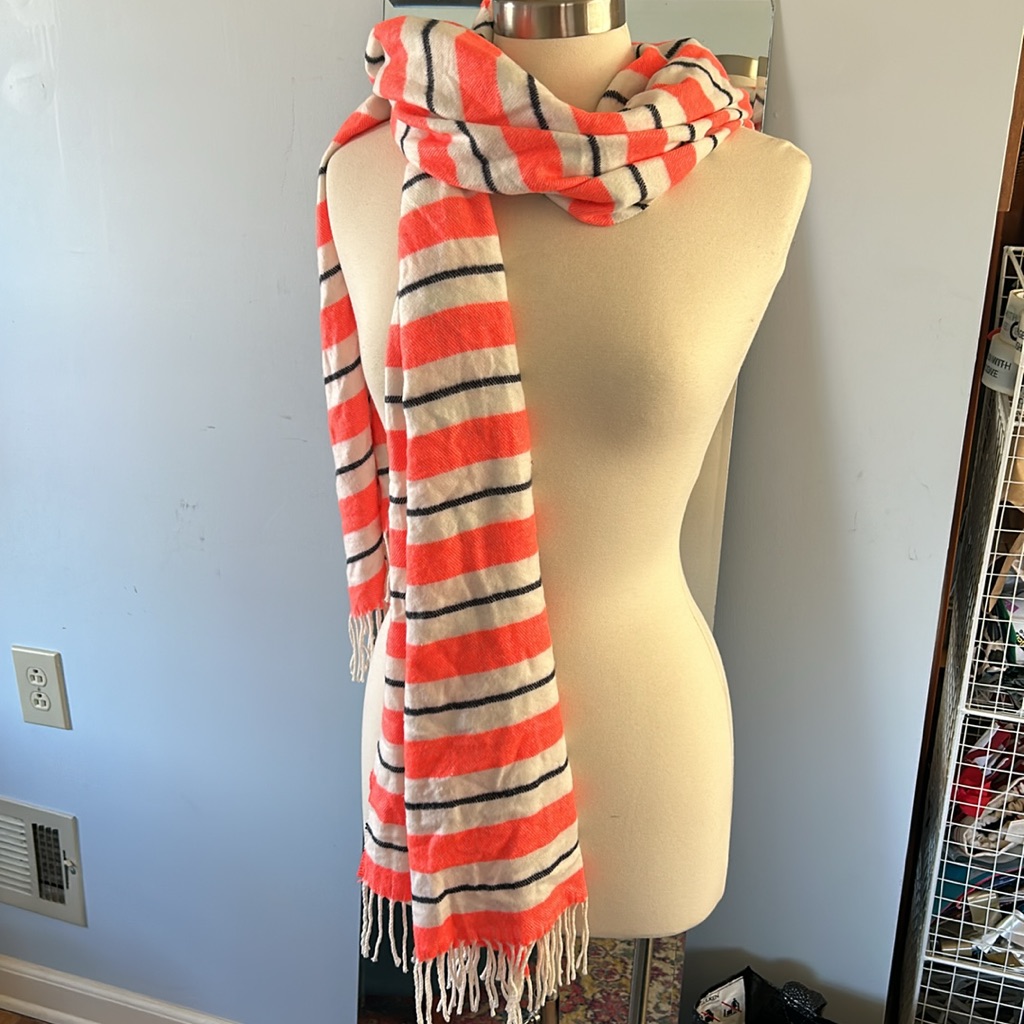 Gap Scarf/Wrap